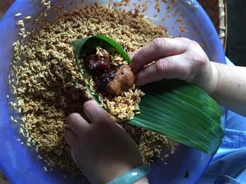鲜肉粽的做法步骤4