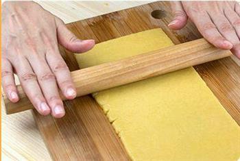 豆沙一口酥的做法步骤4
