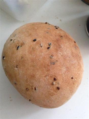 紫苏籽黑芝麻全麦面包的做法图解1