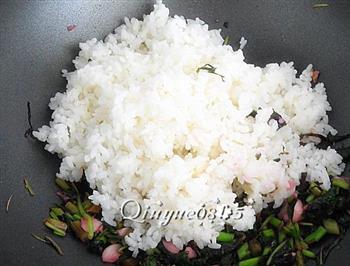 苋菜炒米饭的做法图解7