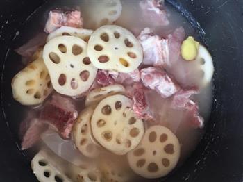 花生莲藕排骨汤的做法步骤4