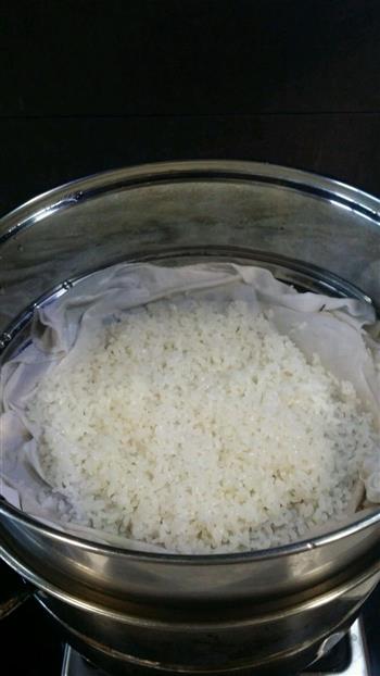 巧虎糯米饭团的做法步骤2