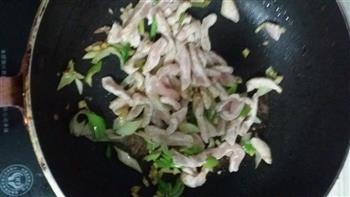 蒜苔炒肉丝 简单易做的做法步骤2