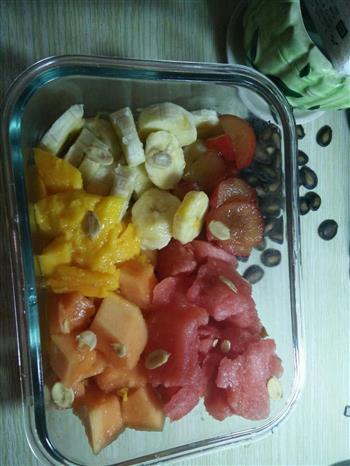 水果沙拉的做法步骤2