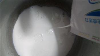 椰汁糕，又名椰子奶冻的做法步骤3