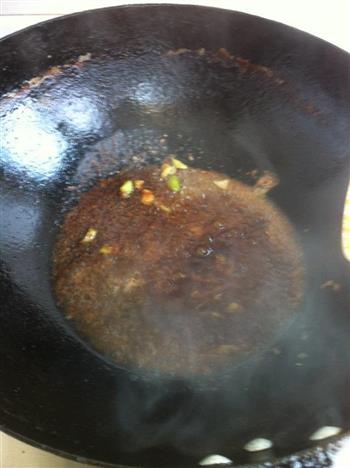 沙茶牛肉焖烧土豆的做法步骤3