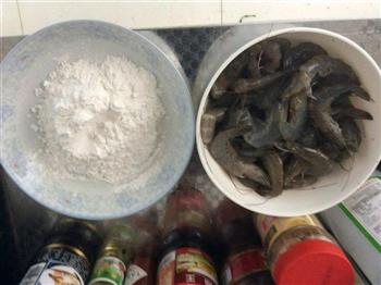 蒜香椒盐大虾的做法步骤7