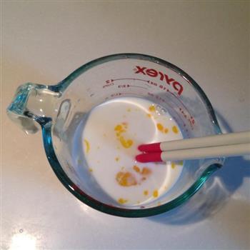 姜汁鲜奶炖蛋的做法步骤3