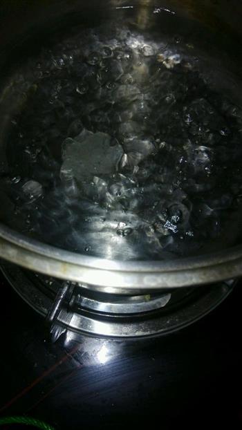 桃子糖水的做法步骤2