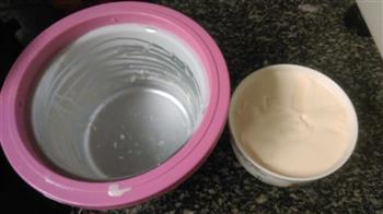 香草奶油冰淇淋-冰淇淋机版的做法步骤15
