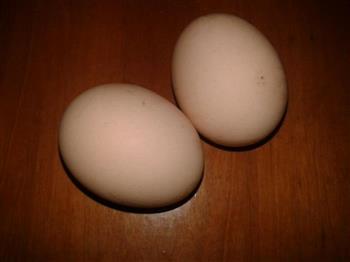 银耳炖鸡蛋汤的做法步骤3