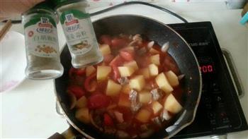 西红柿土豆炖牛肉的做法步骤5