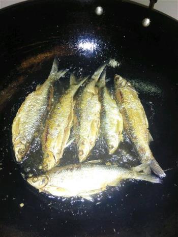 酥软化渣豆豉鱼的做法步骤3