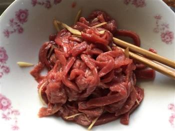 杭椒牛柳-家的味道的做法步骤1