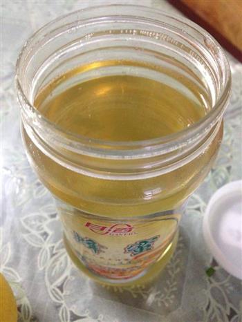 蜂蜜柠檬水的做法步骤2