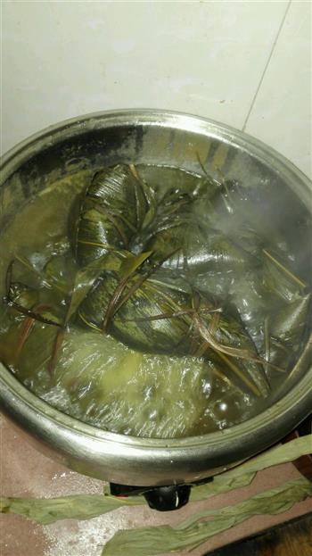广式海鲜咸肉粽的做法步骤8