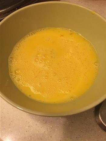老式私房蒜苔炒鸡蛋的做法步骤1
