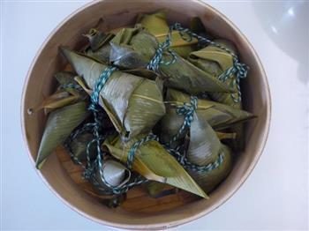 绿茶西米红豆粽子的做法步骤9