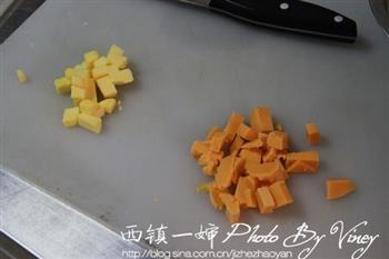 切达奶酪三角司康的做法步骤1
