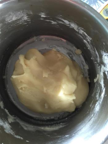 豆沙蛋黄酥酥酥的做法步骤2