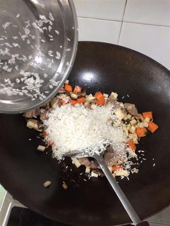 香菇排骨焖饭的做法图解6