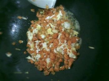 美味酸豆角蛋炒饭的做法步骤2