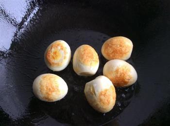 口蘑丸子炖鸡蛋的做法图解6