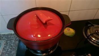 红蘑鸡汤的做法图解3