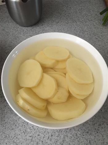 排骨炖土豆的做法步骤2