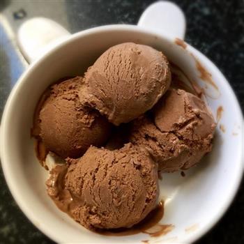 黑巧克力冰淇淋的做法步骤8