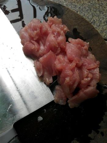 猪肉炒西葫芦的做法步骤3