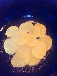 油炸土豆片薯片的做法步骤2