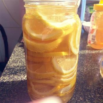 自制蜂蜜柠檬片茶的做法步骤3