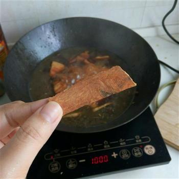 就是爱吃肉-红烧肉炖土豆的做法步骤13