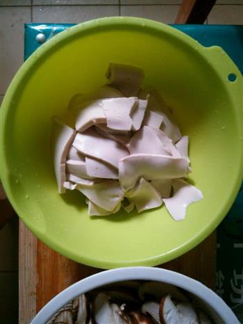 香菇豆腐羹的做法步骤3
