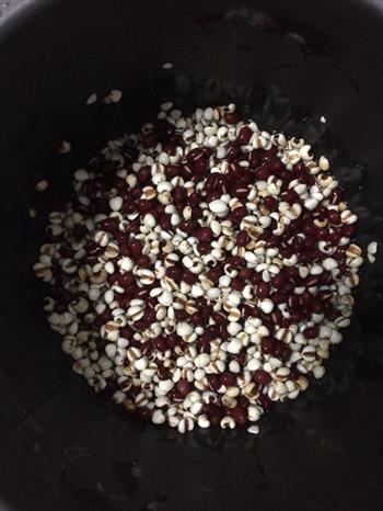 红豆薏米水-瘦身美白、祛斑润肤的做法步骤1