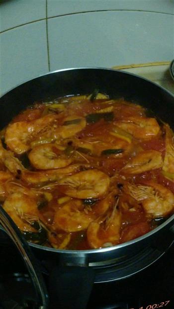 西红柿茄汁油焖虾的做法步骤8