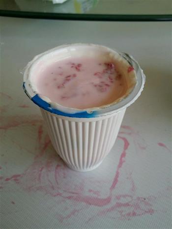 树莓酸奶的做法图解4