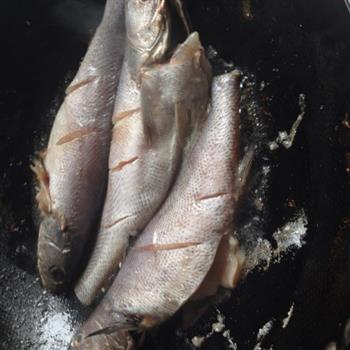 红烧鳕鱼的做法步骤3