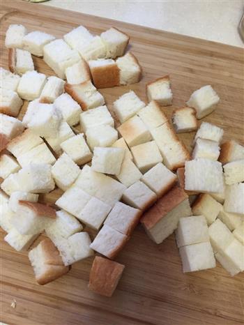 奶油蘑菇汤+面包小脆的做法图解4