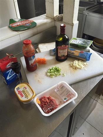 意大利肉酱面的做法步骤1