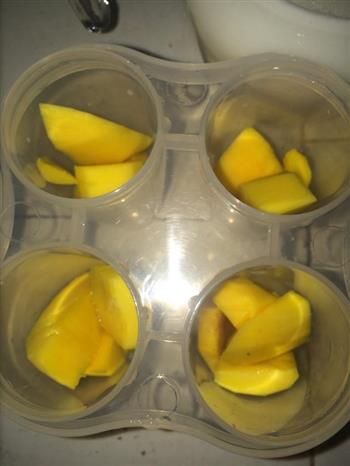 椰味芒果冰棒的做法步骤2