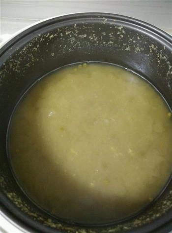 冰糖绿豆汤的做法图解2