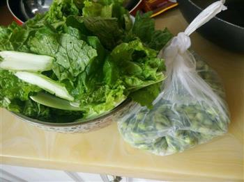 绿豆汁儿煮白菜的做法步骤1