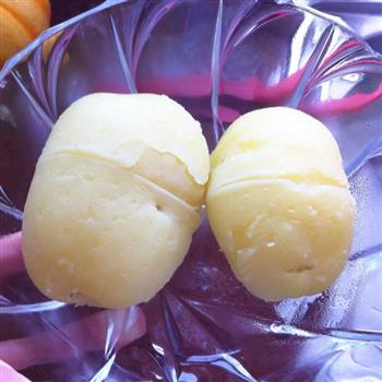黄金芝士焗黑椒土豆泥 配土豆快速剥皮方法的做法图解5