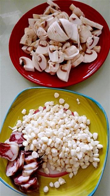 玉米蘑菇奶油浓汤的做法步骤1