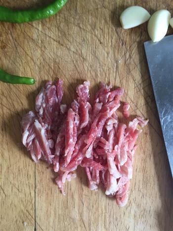 豆角/菜花炒肉的做法步骤2
