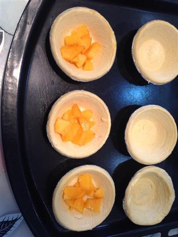 自制黄桃蛋挞的做法步骤4