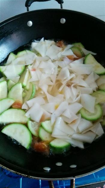 西红柿西葫芦面片汤的做法步骤5