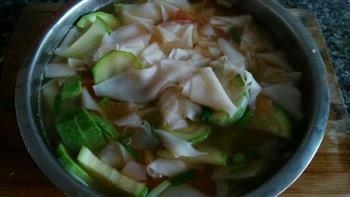 西红柿西葫芦面片汤的做法步骤6